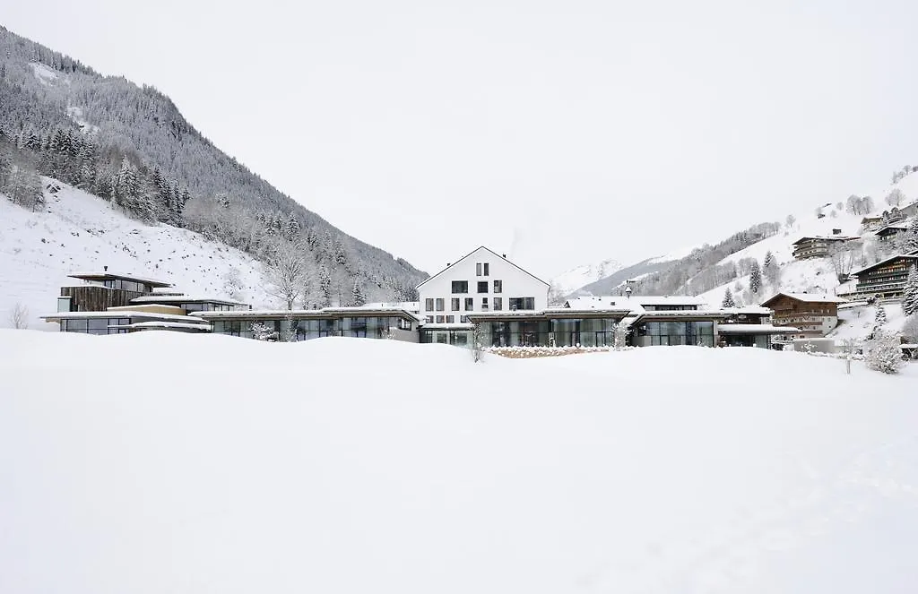 Wiesergut Saalbach-Hinterglemm 5*,